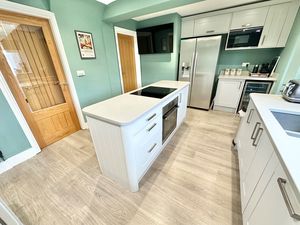 Glen Road Great Sutton